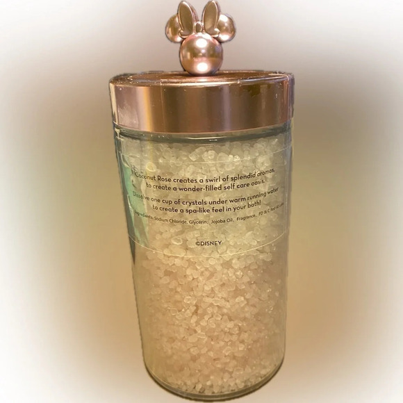 The Creme Shop Disney Minnie Mouse Magic Melt Bath Crystals​ - Picture 3 of 6